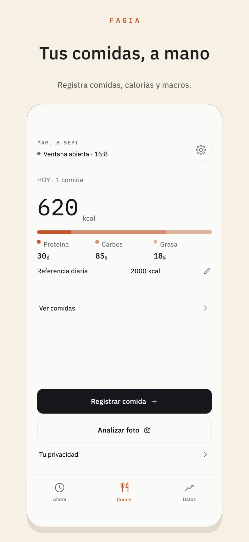 Pestaña Comer de Fagia con resumen diario de calorías y macros, registro de comidas y botón Analizar foto.